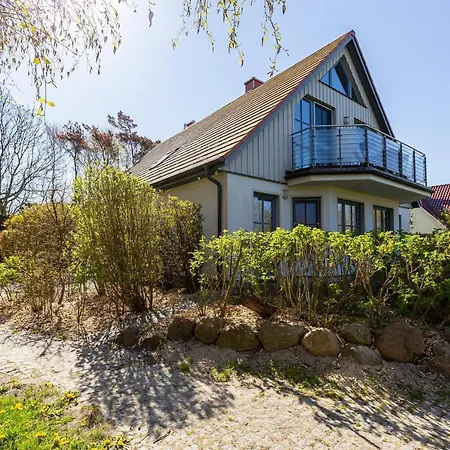 Strandhaus - 3 ヴストロ